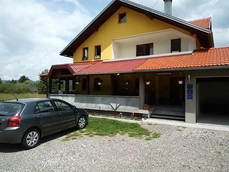 Apartments & Rooms Ramljak Korenica Zewnętrze zdjęcie